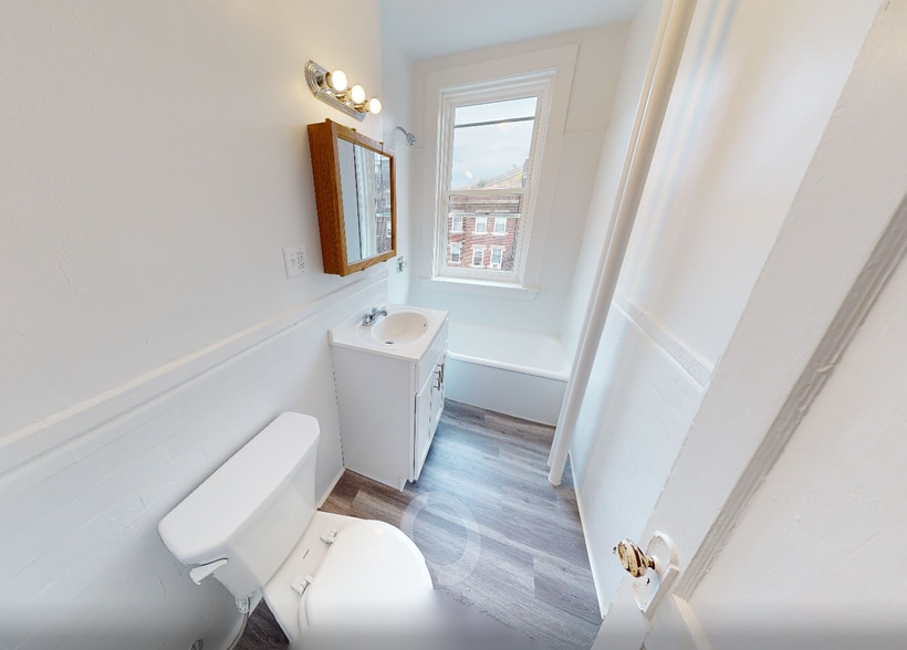 Building Photo - 109 Brainerd Rd