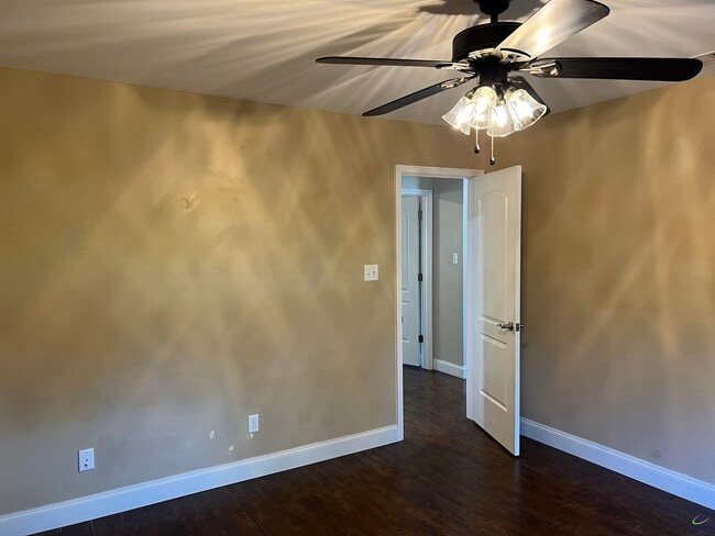 Building Photo - 108 Wilkes Ct