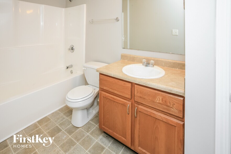 Building Photo - 3057 Sholty Ct