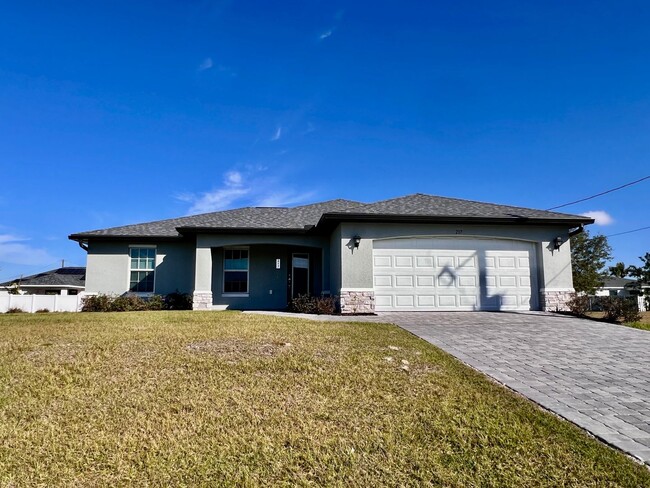 Primary Photo - Cape Coral - Newer Single-Family Home - 3 ...