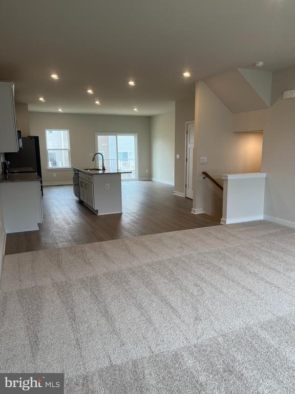 Building Photo - 90 Trotting Rd