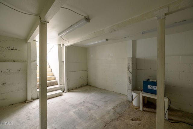 Building Photo - 900 N El Molino Ave