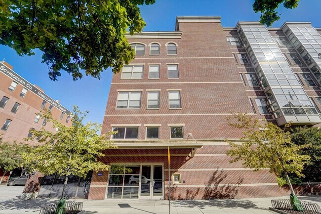 Building Photo - 234 10th St