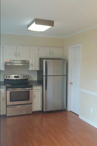 Building Photo - 1024 Sumac Cir