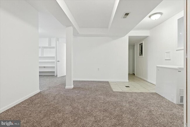 Building Photo - 7201 Fairfield Ct