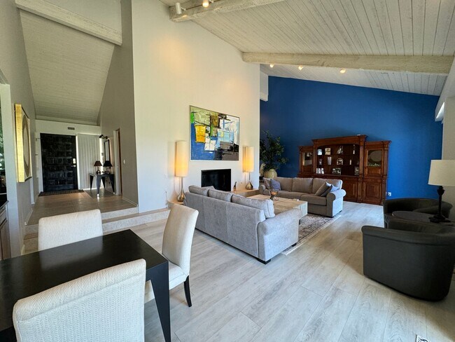 Building Photo - 34983 Mission Hills Dr