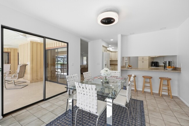 Building Photo - 3 Old Fence Rd