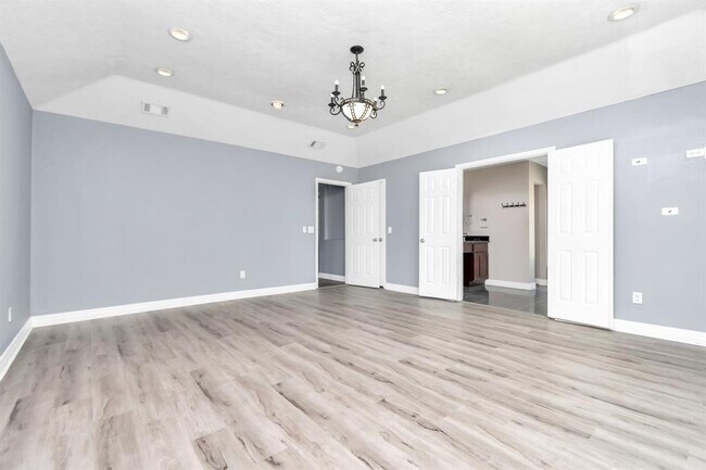 Building Photo - 12418 Mill Ridge Dr