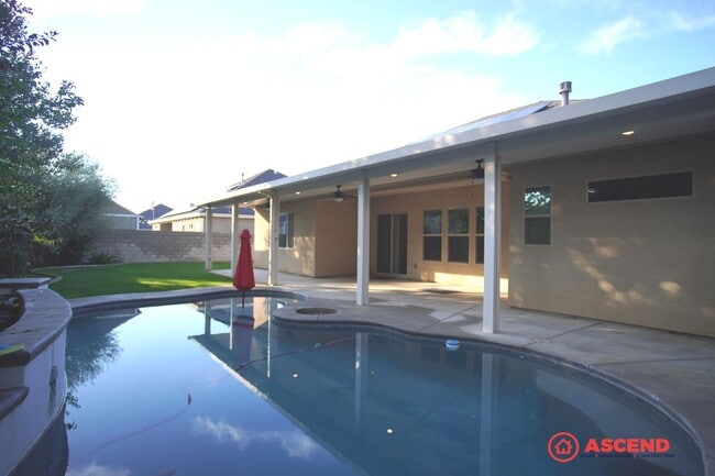 Building Photo - Breathtaking Home Off Calloway and Snow Rd!