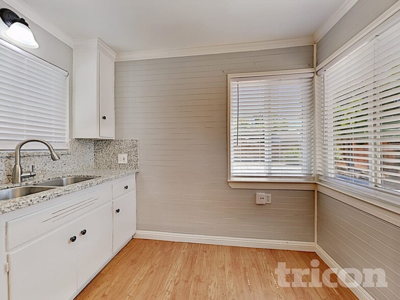 Building Photo - 7420 East Pkwy