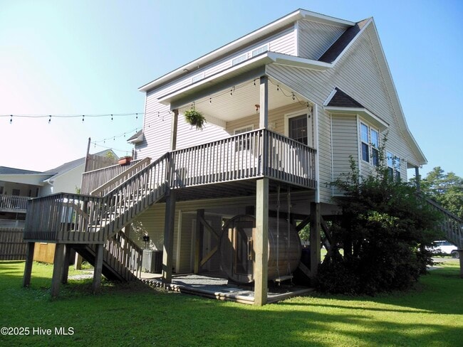 Building Photo - 807 Driftwood Dr