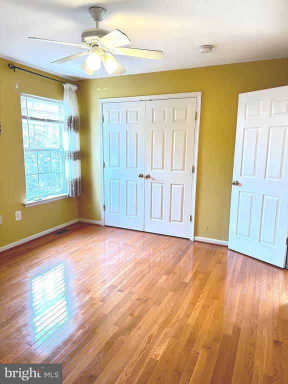 Building Photo - 20408 River Bank St