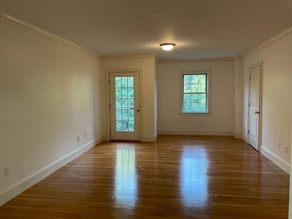 Building Photo - 255 Winter St