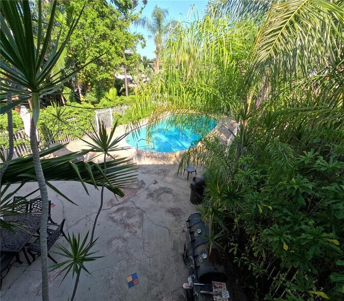 Building Photo - 1423 Holly Heights Dr