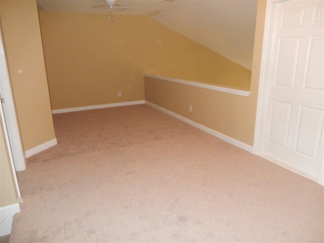 Loft Common Area - 268 Hadley Commons Dr