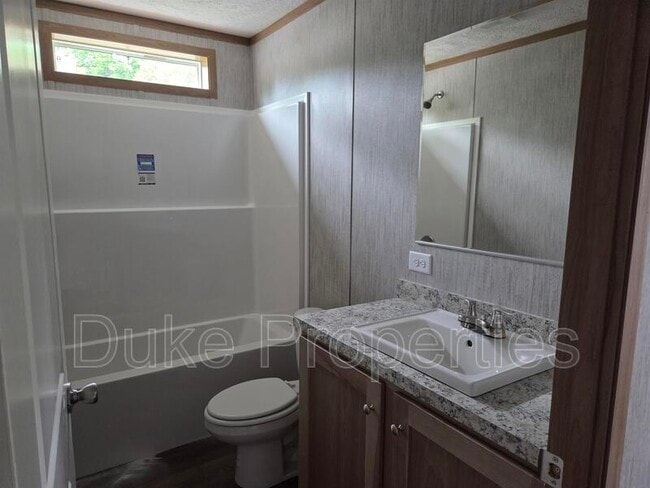 Building Photo - 410 Donegal Dr