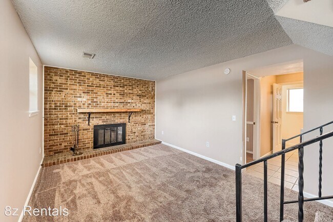 Building Photo - 3 br, 1.5 bath House - 10011 Clay Street