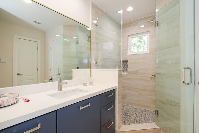 Building Photo - 306 Cinnamon Teal Loop