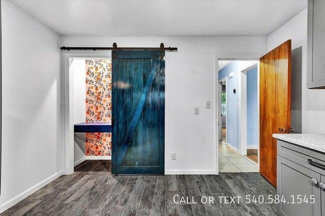 Building Photo - 5001 Hildebrand Rd NW