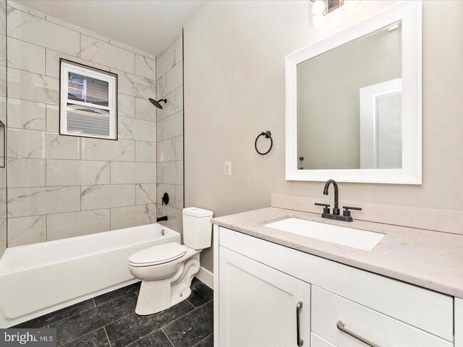 Building Photo - 2919 Woodland Ave