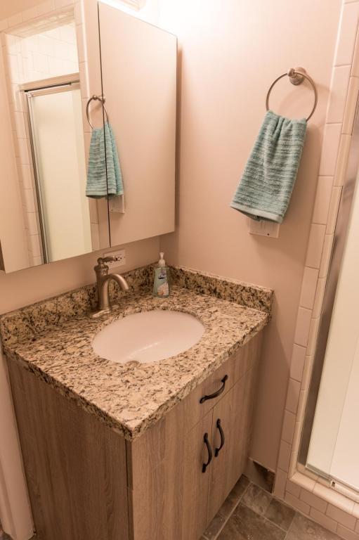 Building Photo - 5886 S Utahna Dr