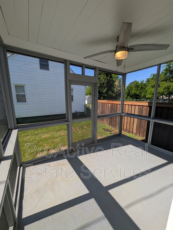 Building Photo - 3477 E Bonner Dr
