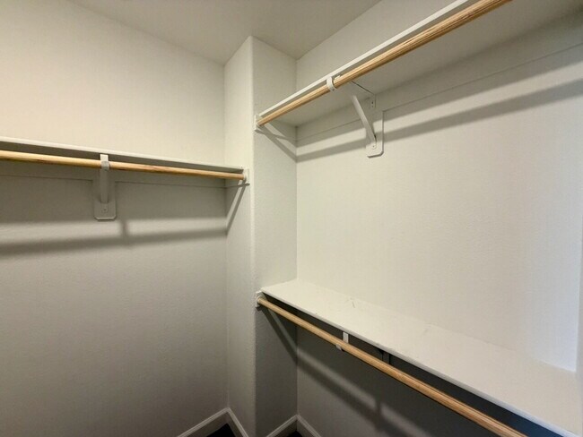 Building Photo - 3 BED 2.5 BATH 2 CAR GARAGE TOWNHOME IN HENDERSON CADENCE COMMUNITY FOR RENT!!