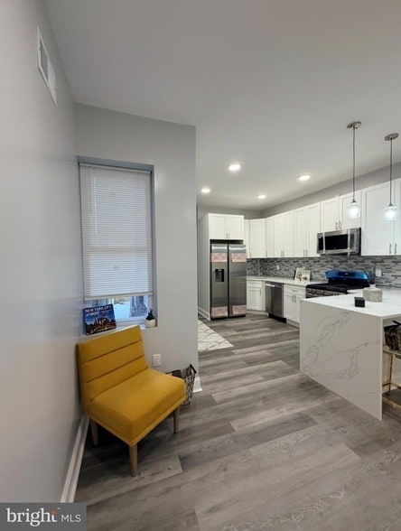 Building Photo - 3841 N Sydenham St