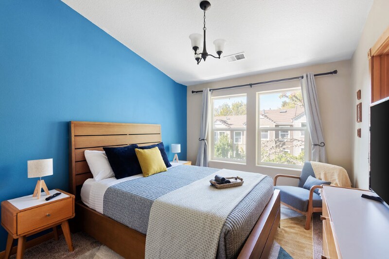 Building Photo - 10237 NW Wilshire Ln