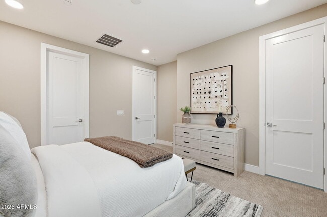 Building Photo - 850 N 8th Ave