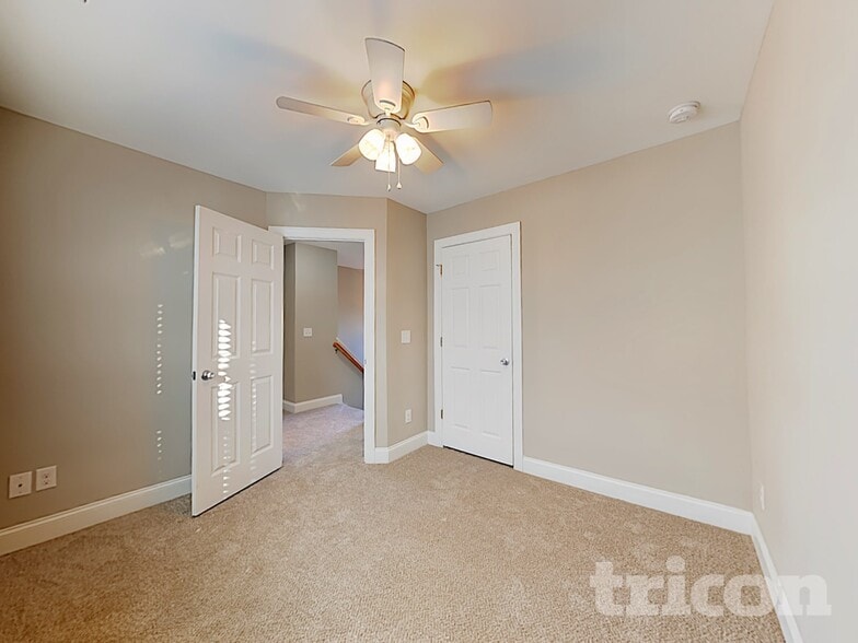 Building Photo - 465 Hunter Way