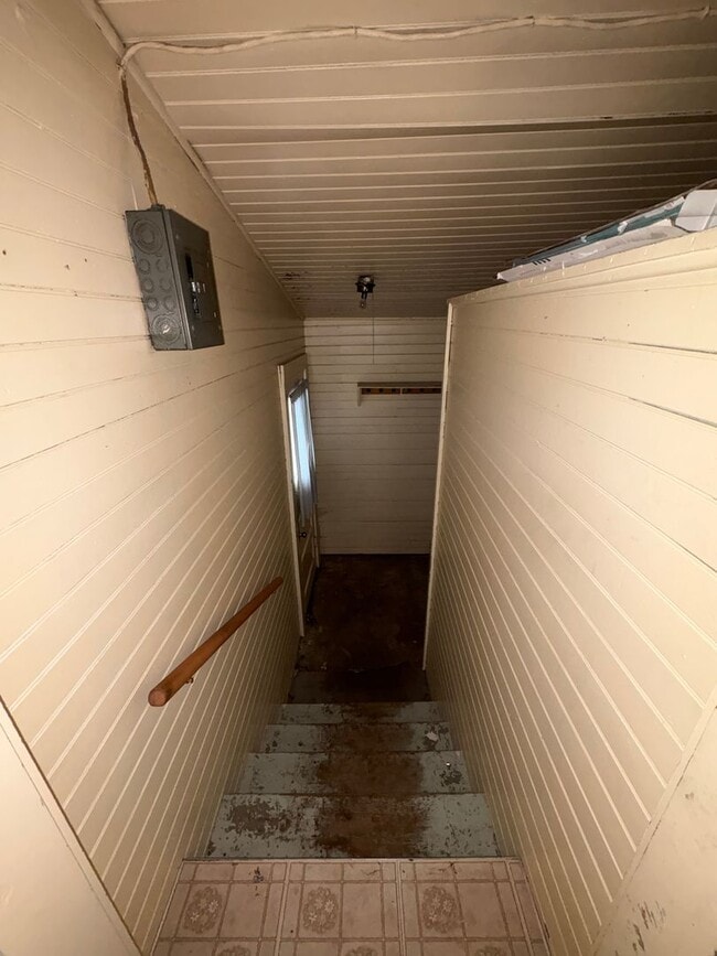 Building Photo - 1 Bedroom, 1 Bathroom Home Near the Historic District