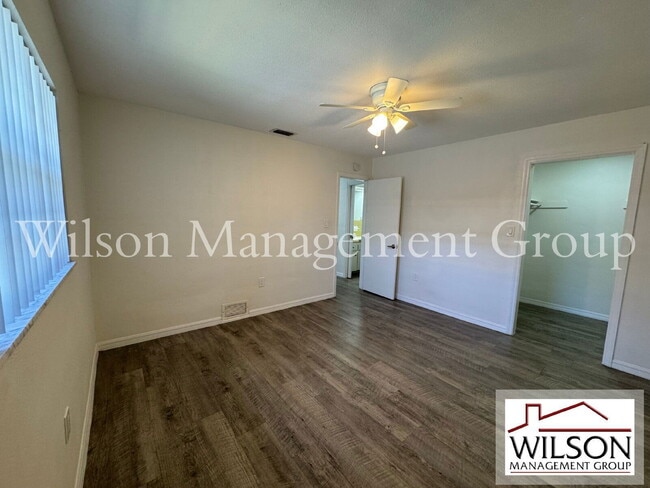 Building Photo - 629 Rugby St