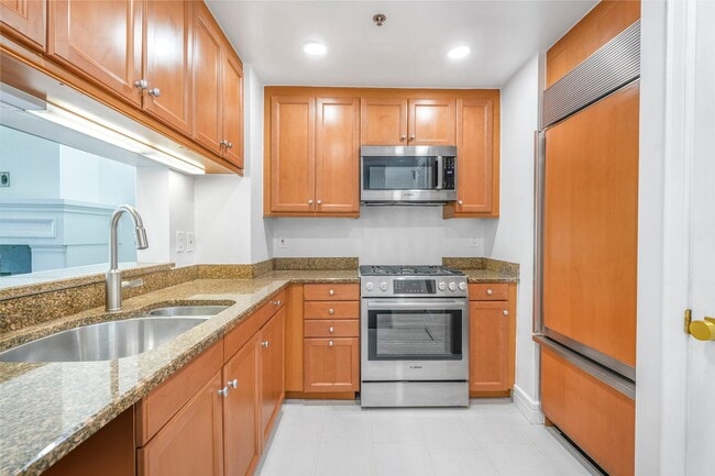 Building Photo - 1111 23rd St NW