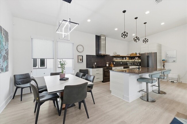 Building Photo - 2351 Lake Hall Rd