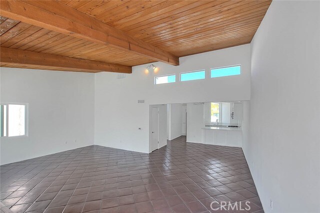 Building Photo - 310 Bayview Dr