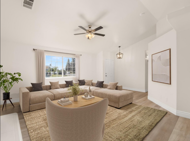 Building Photo - Spacious 3-Bedroom Home in Quiet Northwest...