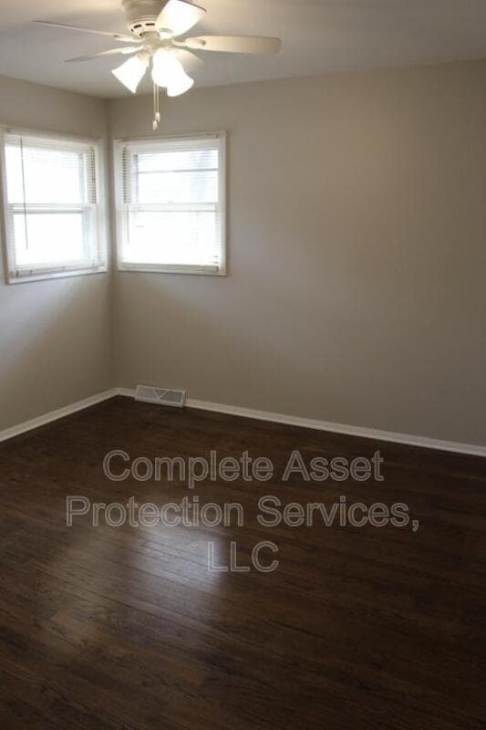 Building Photo - 3421 W 77th Pl