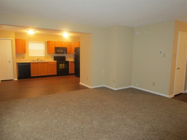 Building Photo - 1697 Blue Grass Pky