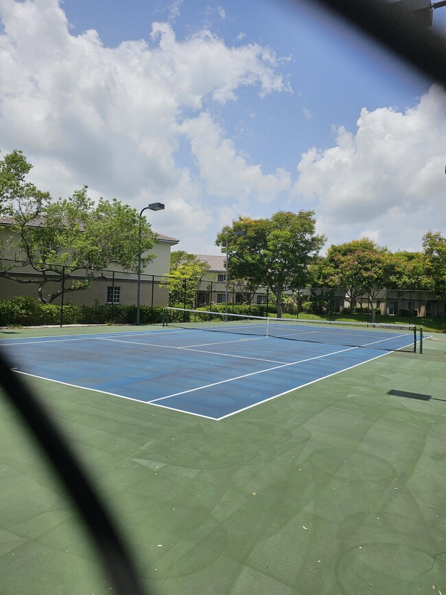 Building Photo - 2014 Marsh Harbor Dr