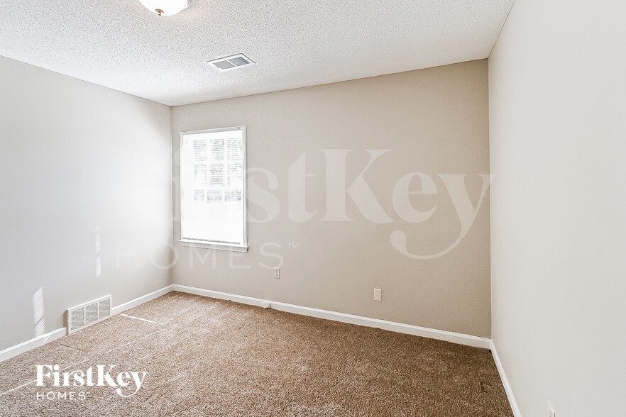 Building Photo - 7075 Germantown Trail