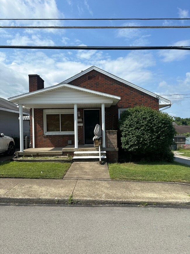 Building Photo - 218 Broad St