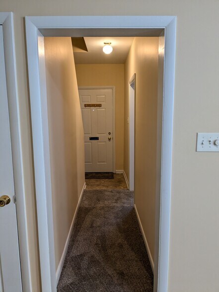 Building Photo - 535 Saint Joseph St