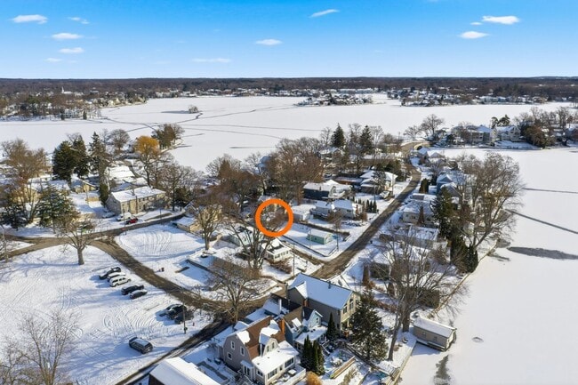 Building Photo - Charming 1-Bed, 1-Bath ADU in Lake Orion!