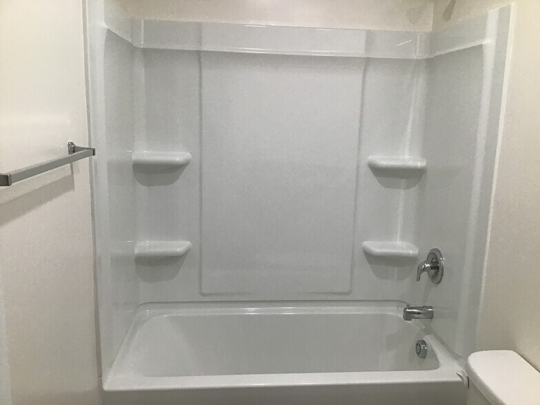 Building Photo - 1220 Dogwood Neck Dr