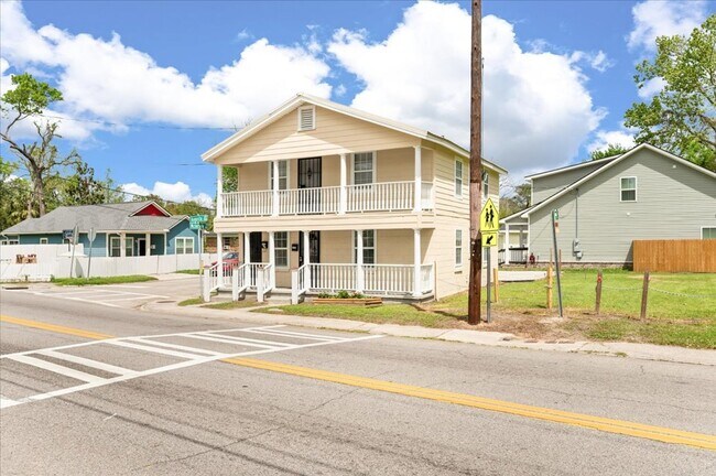 Building Photo - Move-In Special: $300 Off First Month if You Move by Feb 28, 2026!