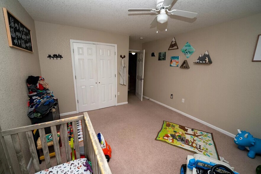 Building Photo - 1109 Newfoundland Dr