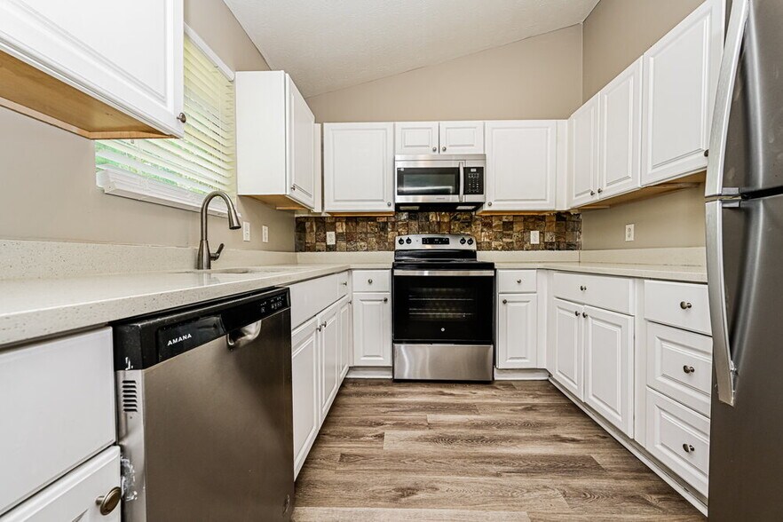 Building Photo - 3797 Cedar Trace Ln