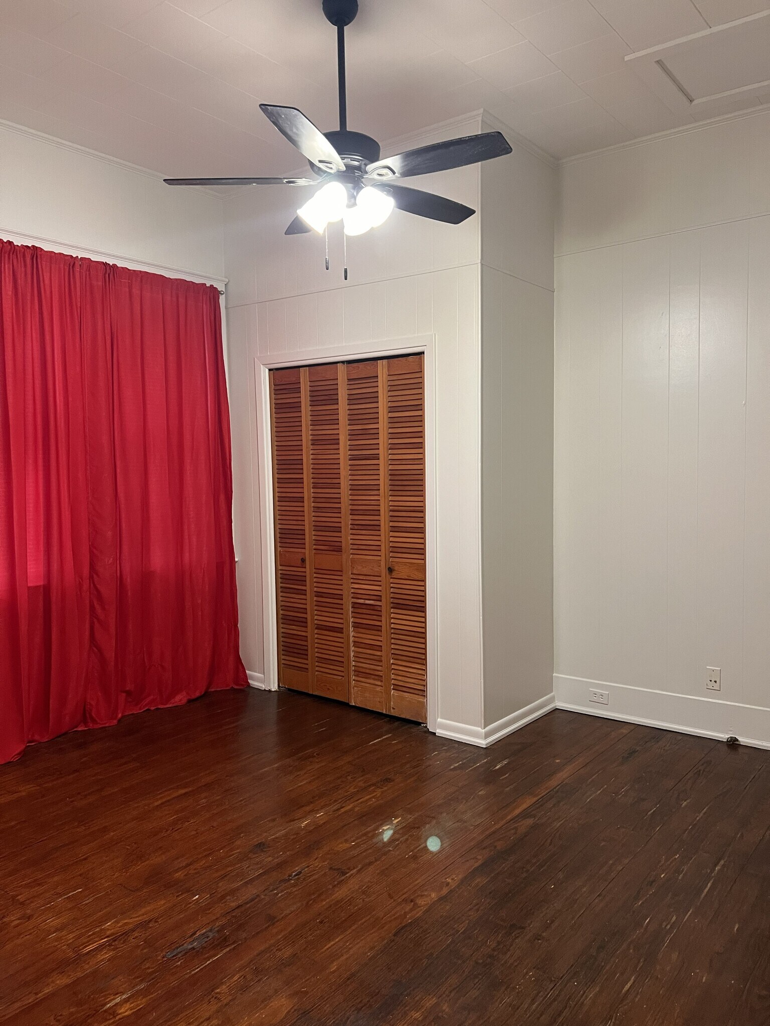 Bedroom 1 - 630 N 6th St