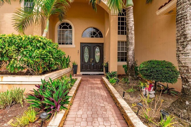 Building Photo - 1333 SW 175th Way